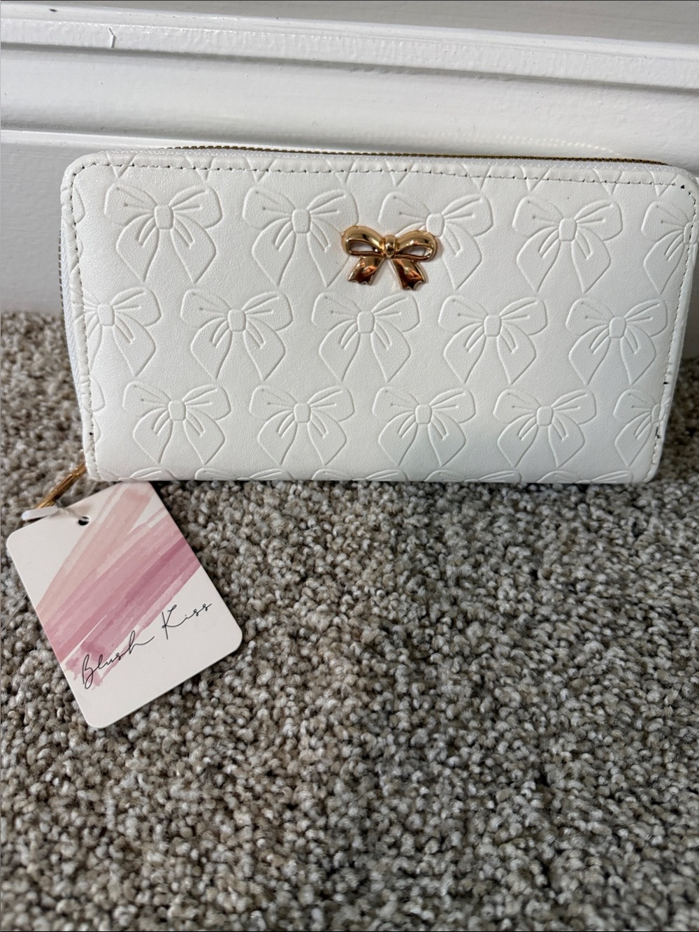 White Bow Zip-Around Wallet